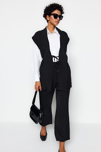 Trendyol Modest Schwarzes Kimono- und Hosenset in Leinenweboptik - TCTSS23US00061