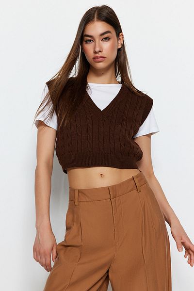 Trendyol Collection Кафяв плетен пуловер с V-образно деколте TWOAW22BZ0049