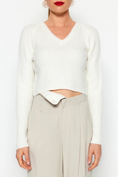 Trendyol Collection Ecru Crop Soft Textured Basic Knitwear Sweater TWOAW22KZ1453