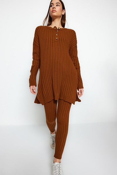 Trendyol Collection Sötétbarna széles szabású kötöttáru alsó-felső szett TWOAW22AU0039