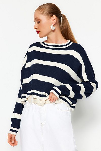 Trendyol Collection Sötétkék Crop csíkos kötöttáru pulóver TWOAW23KZ00205