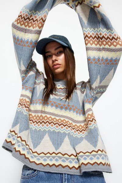 Trendyol Collection Grauer Strickpullover mit Rundhalsausschnitt und weiter Passform TWOAW21KZ0941