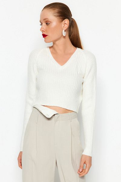 Trendyol Collection Ecru Crop Soft Textured Basic Knitwear Sweater TWOAW22KZ1453