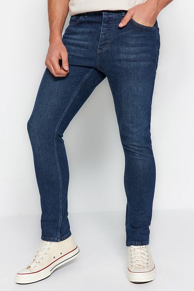 Trendyol Collection TMNAW22JE0800 Modell Indigo Skinny Fit Jeans