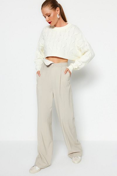 Trendyol Collection Ecru Super Crop Knitwear Sweater TWOAW24KZ00097