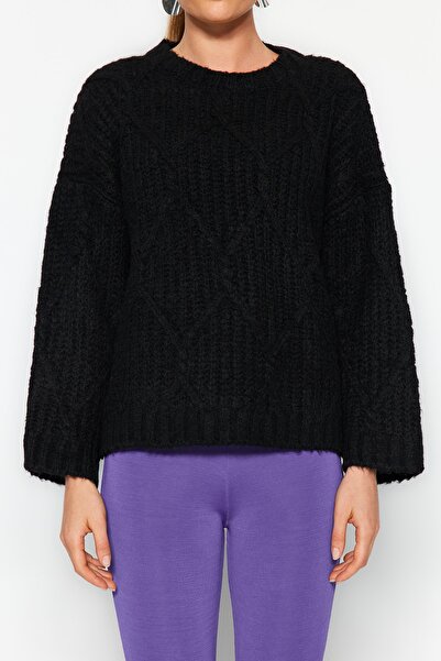 Trendyol Collection Černý Wide Fit svetr s měkkým texturovaným úpletem TWOAW23KZ01373