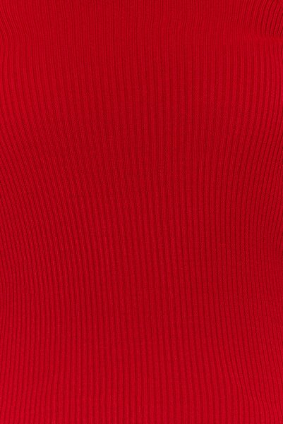 Trendyol Collection Roter Strickpullover mit Carmen-Kragen