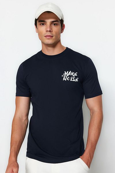Trendyol Collection Námořnické modré Slim Fit tričko s potiskem – kulatý výstřih, krátký rukáv TMNSS20TS0080