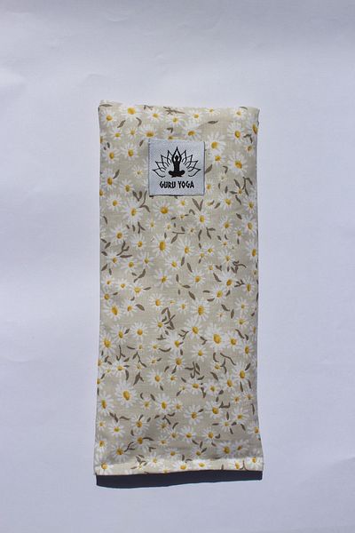 Om Guru Yoga Guru Yoga Lavender Eye Pillow Αρωματοθεραπεία Διαλογισμός Λεβάντα Επιθέματα ματιών με κίτρινο μοτίβο μαργαρίτας
