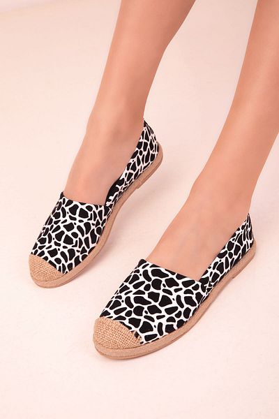 SOHO Black-White Leopard Women's Ballerinas 18180
