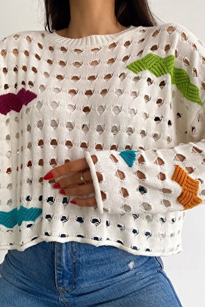 FEMELLE Women's Ecru Standard Size Casual Design Sweater