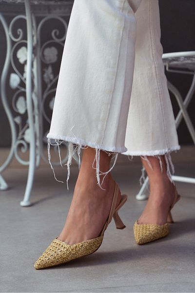 NİŞANTAŞI SHOES Ponnie Beige Stroh-Damenschuhe mit spitzem Zehenbereich und Absatz
