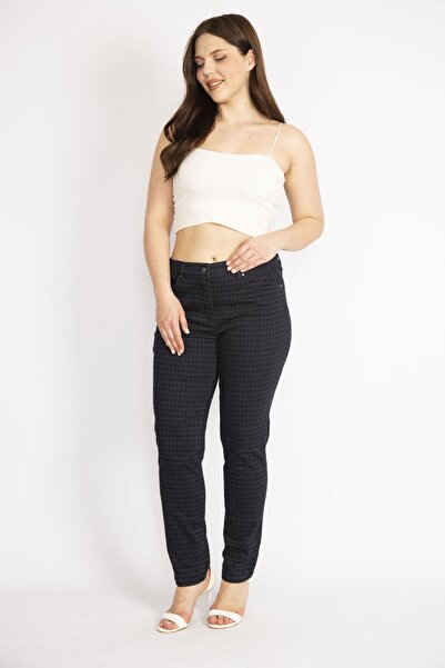 Şans Dámské černé kalhoty plus velikosti Houndstooth se vzorem Lycra Gabardine 5 Pocket 65n36302