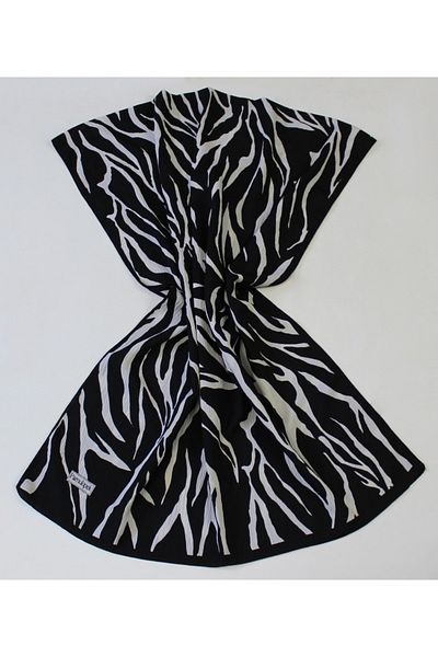 İLKYAZ Şal Mio Jazz cu model animal - negru