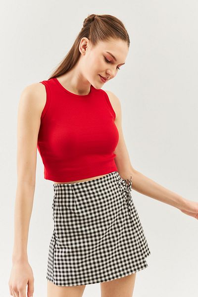 Butikgiz Red Crew Neck Fitted 100% Cotton Camisole Flexible Crop Blouse