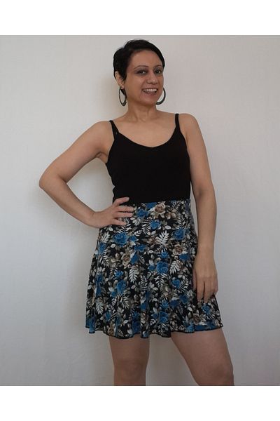 Mertcan Butik Mini fustă evazată albastră cu modele florale