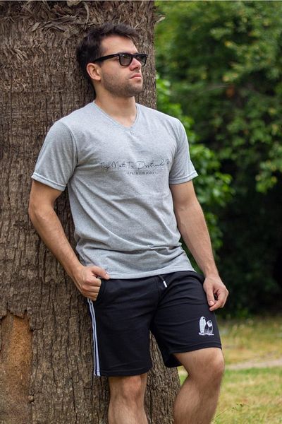 Azıcık Akıllı Men's Gray Handwriting Signature Print Short Sleeve V-Neck Men's T-shirt 23etshvyaz