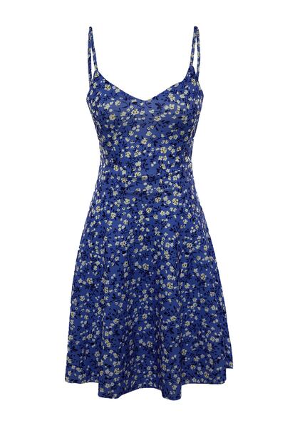 Trendyol Collection Μίνι πλεκτό φόρεμα μπλε floral print με εξώπλατες και ρυθμιζόμενες τιράντες - TWOSS20EL1630