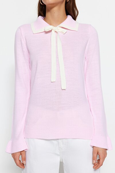 Trendyol Collection Puderblockierter Strickpullover mit Schleifendetail – TWOAW23KZ0039
