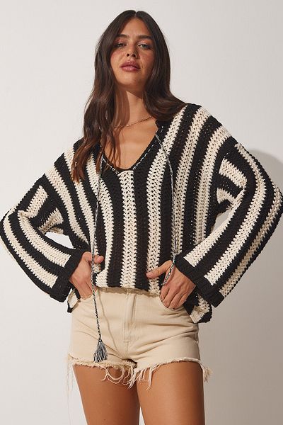 Happiness İstanbul Durchbrochene saisonale Strickbluse für Damen in Schwarz mit Knochenmuster MX00101