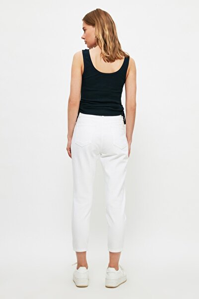 Geppetto Soft Touch White Mom Jean - High Waist, Pocket, Relaxed Fit