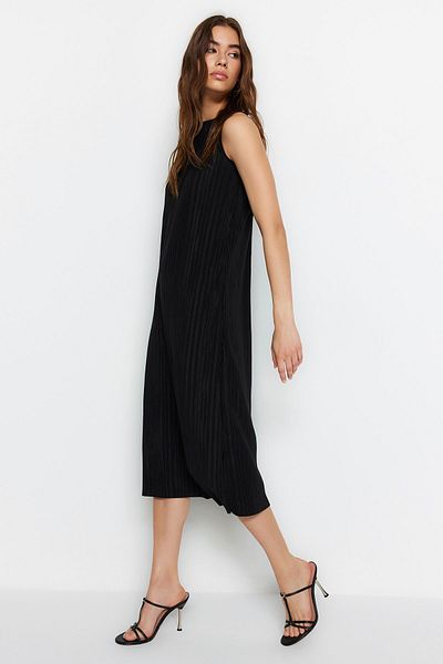 Trendyol Collection Schwarzes Etuikleid/einfarbiges, ärmelloses Midi-Strickkleid mit Falten TWOSS23EL00752