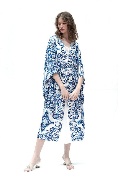Mita Concept Kimono din satin mătăsos cu model albastru ediție specială