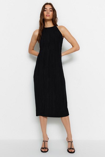 Trendyol Collection Schwarzes Etuikleid/einfarbiges, ärmelloses Midi-Strickkleid mit Falten TWOSS23EL00752