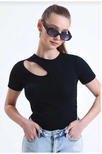 KAROL Drop Low-cut Lycra Corded Blouse