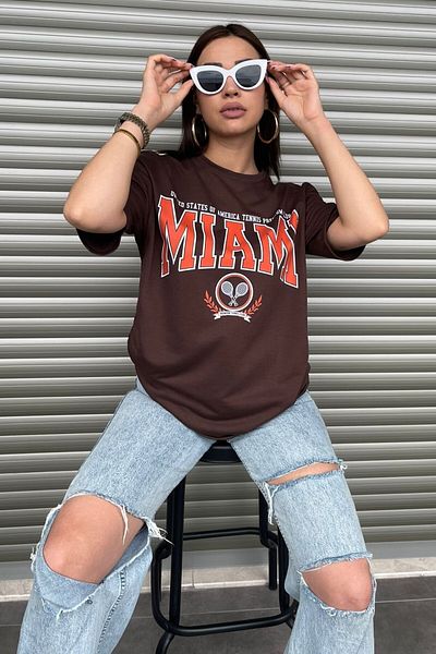 MODAGEN Γυναικείο μπλουζάκι Miami με στάμπα καφέ Oversize