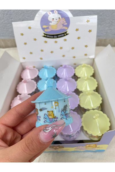 Planet Butik مبراة قلم رصاص كاروسيل باللون الأزرق