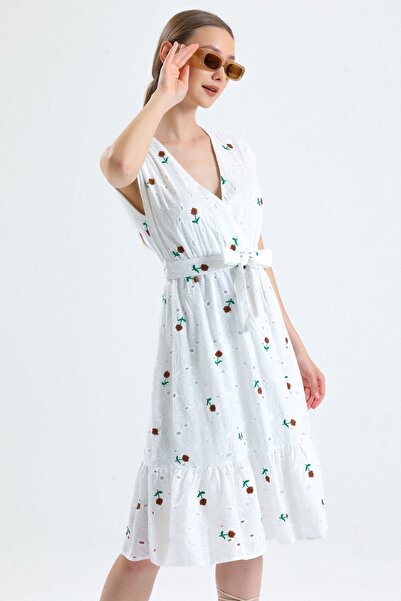 MD trend Women's Brown Lined Belted Floral Embroidered Sleeveless Double Breasted Brode Dress