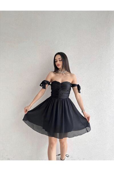 Afiş Butik Rochie mini cu mâneci negre cu detaliu de dantelă