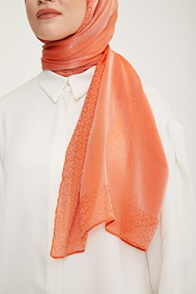 Armine Işıltılı Logo Detaylı Şal Turuncu