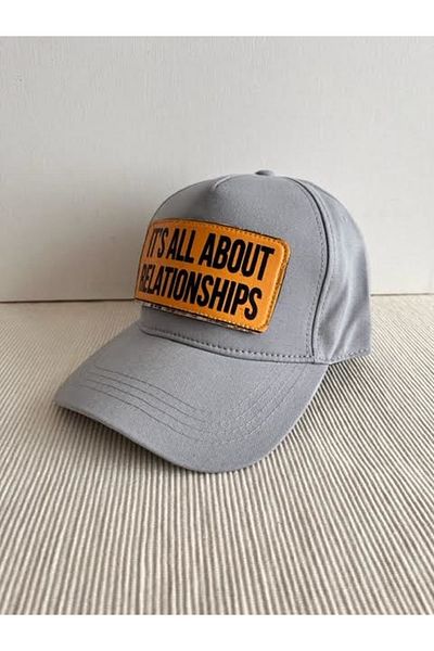 CosmoOutlet قبعة رمادية قابلة للتعديل للجنسين من It's All About Relationships مع شعار قابل للفصل