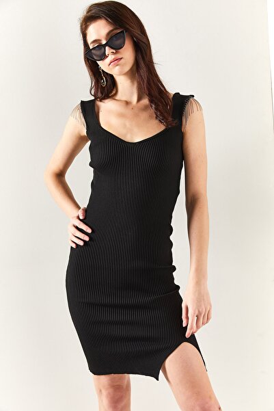 Olalook Kadın Siyah Omuzu Zincir Garnili Yırtmaçlı Mini Triko Elbise ELB-19001905