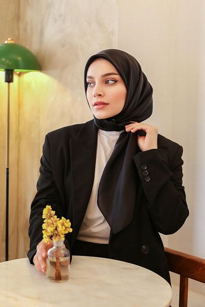 MİRAY Eșarfă Miray de culoare uni - negru cristal