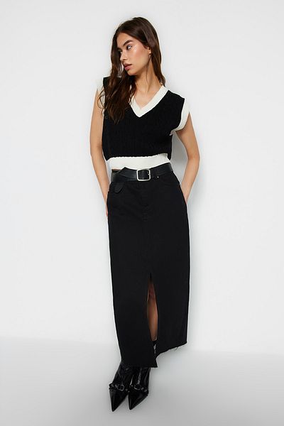 Trendyol Collection Czarny sweterek Crop Knitwear z warkoczem - Twoaw22Bz0060