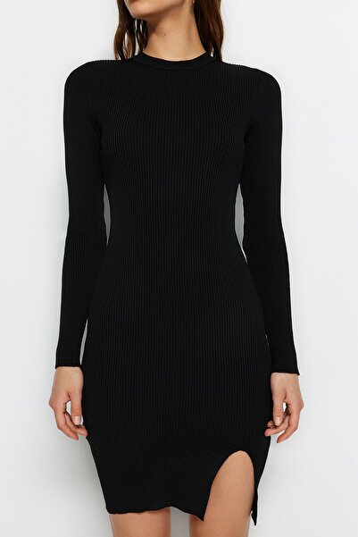 Trendyol Collection Strick-Minikleid – Schwarz, geteilt, körperbetont TWOAW23EL01416