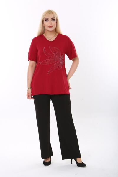 sinemisxxl تونيك فيسكوز باللون العنابي مع تفاصيل شق على الأكمام