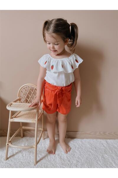 miabambim بلوزة مطرزة بالفراولة وشورت من القماش اللامع