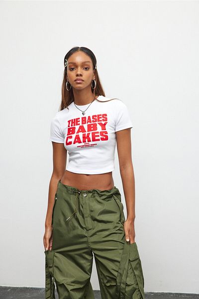 Bases Tricou crop alb roșu cu mânecă scurtă