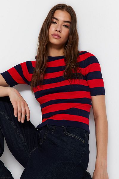 Trendyol Collection Námořnická modrá blůza TWOAW23BZ00015