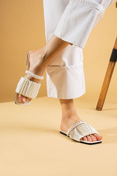 DUXAL SHOES White Gathered Pearl Stone Women's Slippers