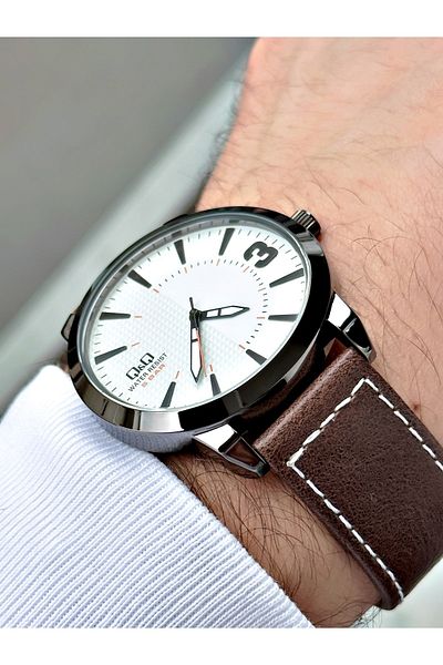 Q&Q Qb99j161d Leather Cord Men's Wristwatch