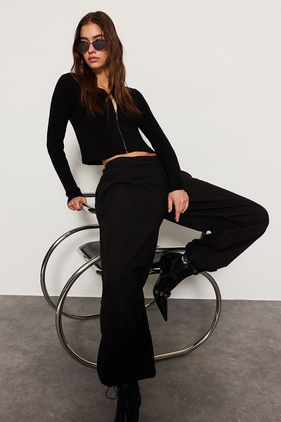 Trendyol Collection Czarny, krótki, zapinany na zamek kardigan, 100% bawełny, podstawowy, dzianinowy TWOAW23HI00471