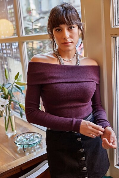 Olalook Pulover pentru femei cu guler Madonna prune cu nervuri BLZ-19000615