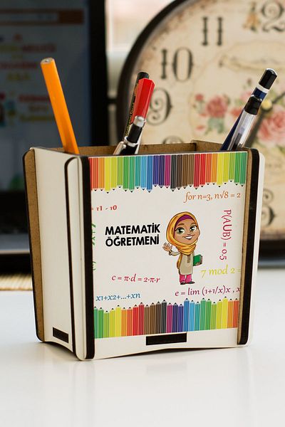 Hediyelen Math Teacher Pencil Holder
