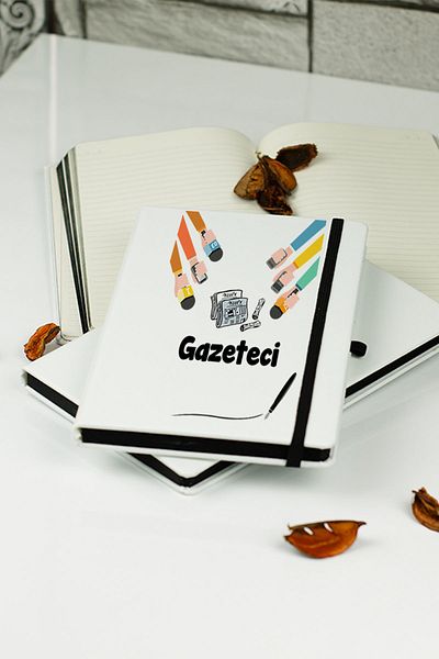 Hediyelen Caietul de ziar