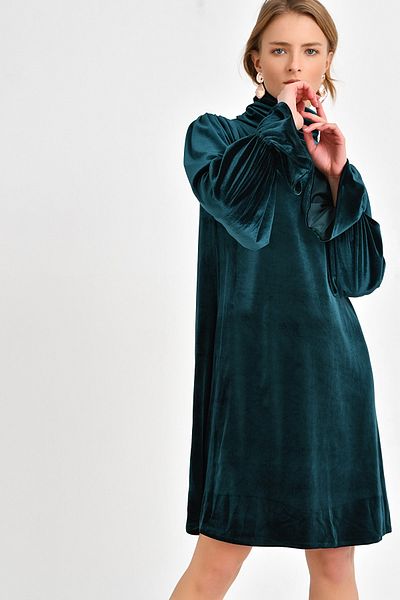 Quincey Green Velvet Dress - Sleeve Detail Ebt2736